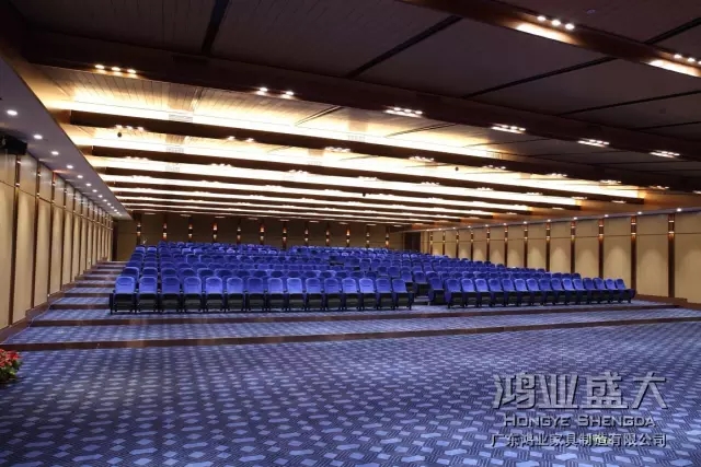 優(yōu)質(zhì)冷軋鋼模具液壓成型，表面靜電噴涂處理的站腳，優(yōu)質(zhì)高密度硬木多層板背板