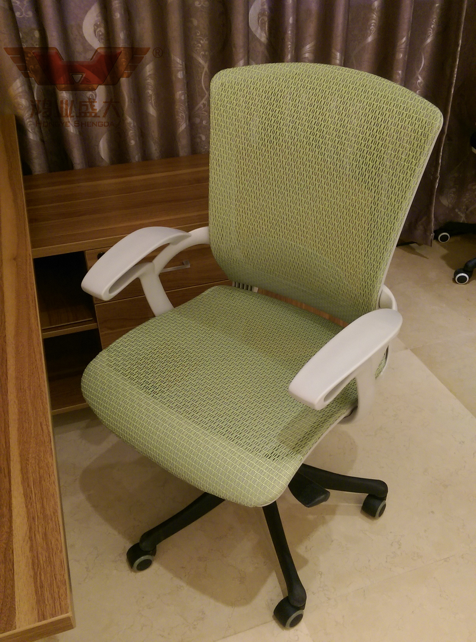 鴻業(yè)盛大員工電腦椅實(shí)拍